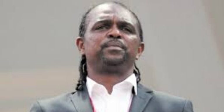 Nigeria : l’ex-joueur  Kanu se prononce sur les nouveaux maillots des Super  Eagles