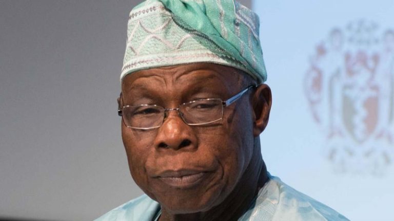 Nigeria : un incendie ravage la maison de l’ex président Olusegun Obasanjo (vidéo)