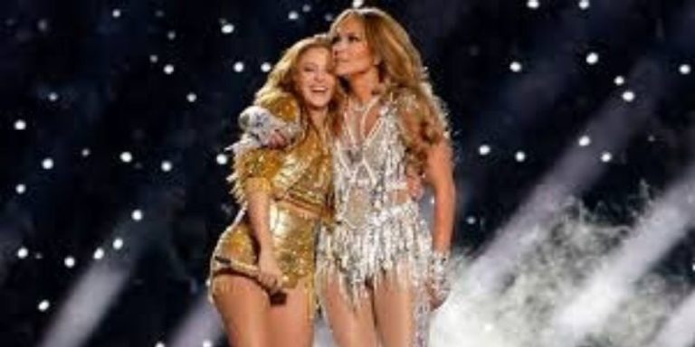 Super Bowl : un pasteur réclame  environ 400 millions FCFA de  dédommagement pour le ‘show p0rno’ de Shakira et Jennifer Lopez