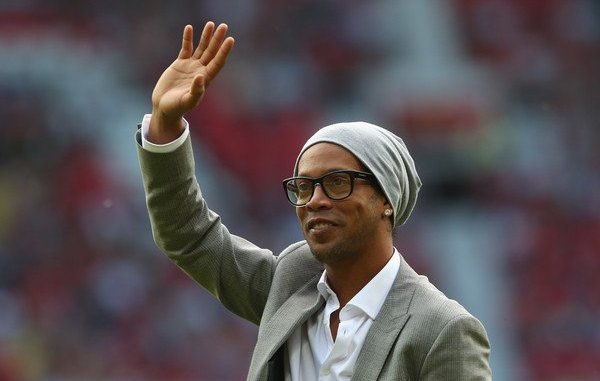 Un proche de Ronaldinho révèle tout sur sa nouvelle vie en prison