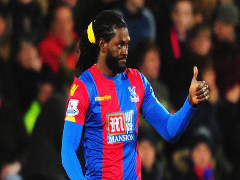 Togo/Football:Emmanuel Adebayor en conflit avec son club Olimpia Asùncio?