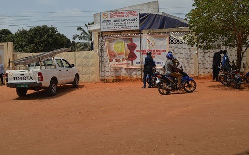Togo – Les mésaventures d’un agent de CEET chez un couple blanc