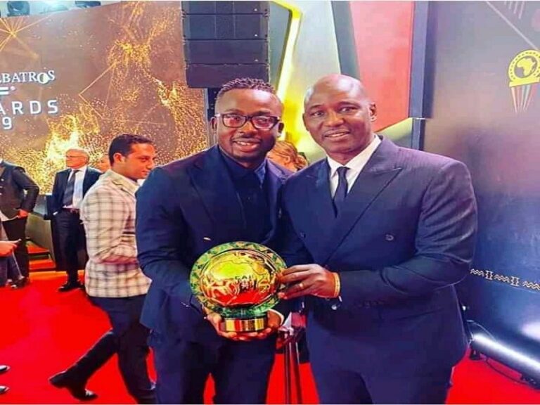 Togo: Kodjovi Obilalé a reçu une aide financière de la Confédération Africaine de Football.