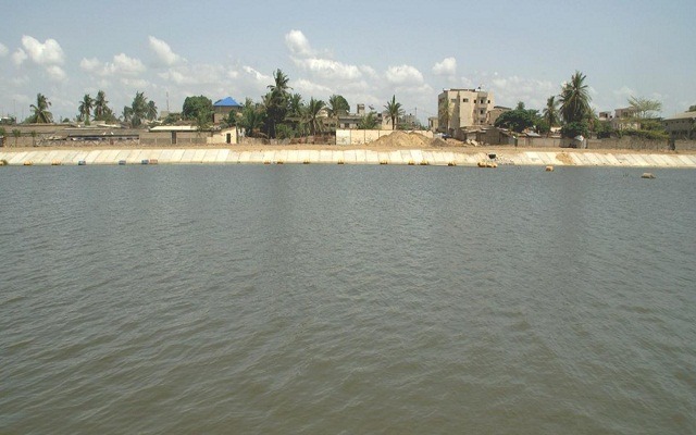 Togo – 4è lac de Lomé : les riverains demandent une clôture de protection