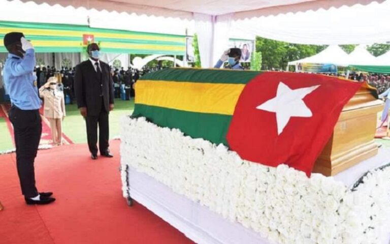 Togo – Le dernier hommage rendu au Ministre Arouna Kpabré-Sylli ce samedi.