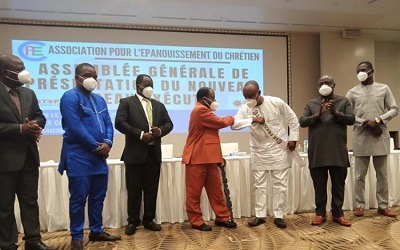 Togo – L’Association pour l’Epanouissement du Chrétien a un nouveau patron