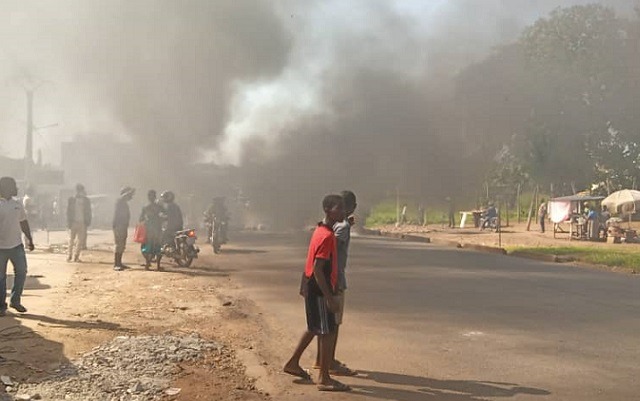 Togo – Bavure policière : La nationale N°1 bloquée par les conducteurs de taxi moto à Atakpamé