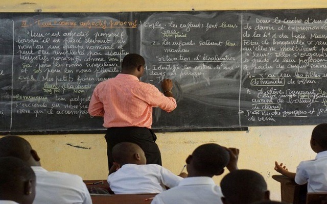 Togo – Les enseignants volontaires refusent de reprendre les cours le « ventre vide »