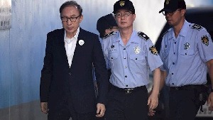 Corée du Sud: l’ex-président Lee Myung-bak condamné à 17 ans de prison