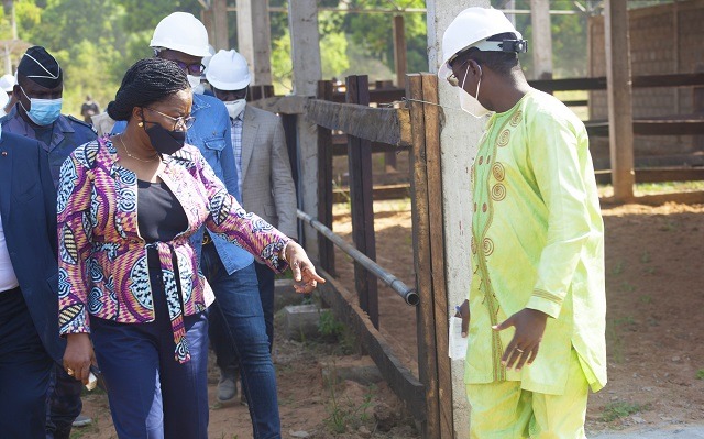 Togo – Mme Tomegah-Dogbé sur le site de construction de l’IFAD de Barkoissi