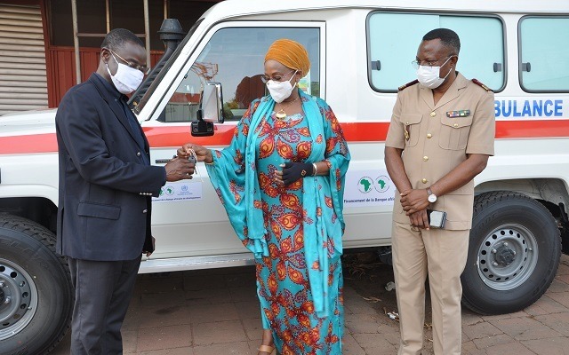 Togo – Riposte à la Covid-19 : L’OMS fait don de matériels au ministère en charge de la santé