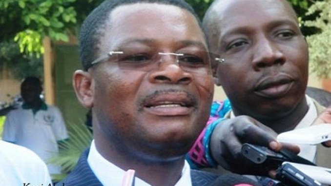 Coup de tonnerre:  Un « croque-mort » défie le maire Aboka
