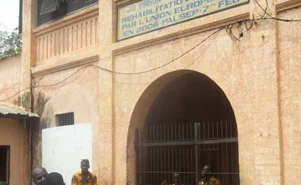 Au Togo, les surveillants de prison tirent la sonnette d’alarme