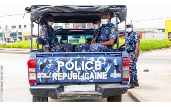 Bénin–Les policiers non-vaccinés n’iront plus en stage
