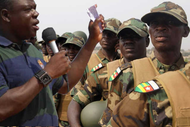 Olivier amah aux elements des forces armées togolaises