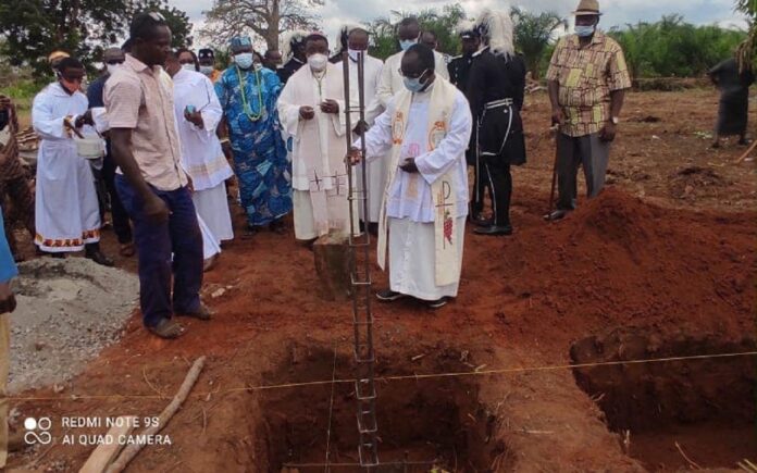 Togo-Pose de la première pierre de construction d’un presbytère à Kovié Sevexo-Dzemekey