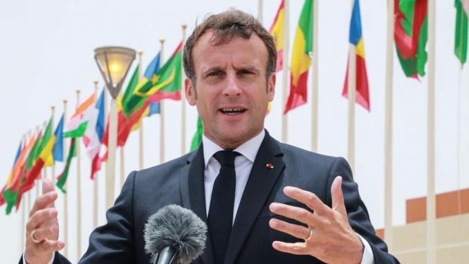 Sommet Françafrique:  Défouloir & Mise en orbite des futurs instruments de la France