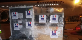 Le Togo reçoit 200 000 nouvelles doses de Pfizer de la France