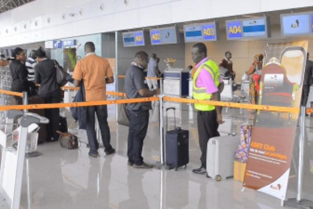 Togo / Taxes tous azimuts à l’aéroport de Lomé: une nouvelle décision inique et controversée de l’OTR suscite indignation