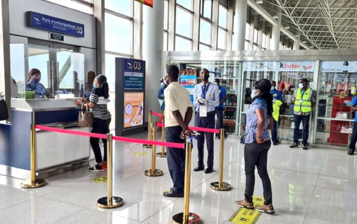 Togo-Taxes tous azimuts à l’aéroport de Lomé : La décision inique et controversée de l’OTR suscite indignation