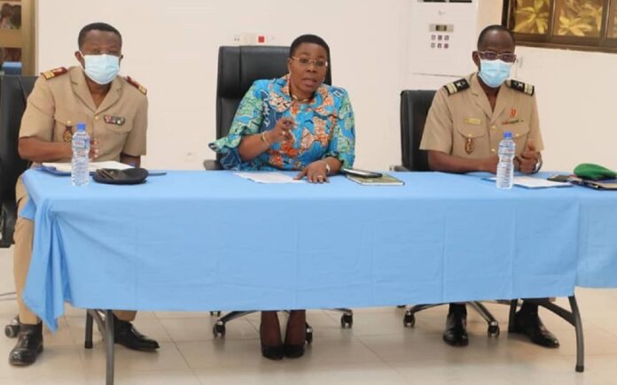 Togo- La Ministre des Armées rencontre les familles des victimes militaires d’attaques terroristes