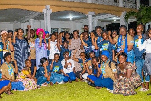Journée internationale de la fille : le Premier ministre échange avec les jeunes filles leaders