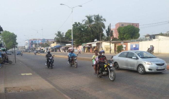 Route-circulation-Didjole-Pave-Lome-Togo.jpeg