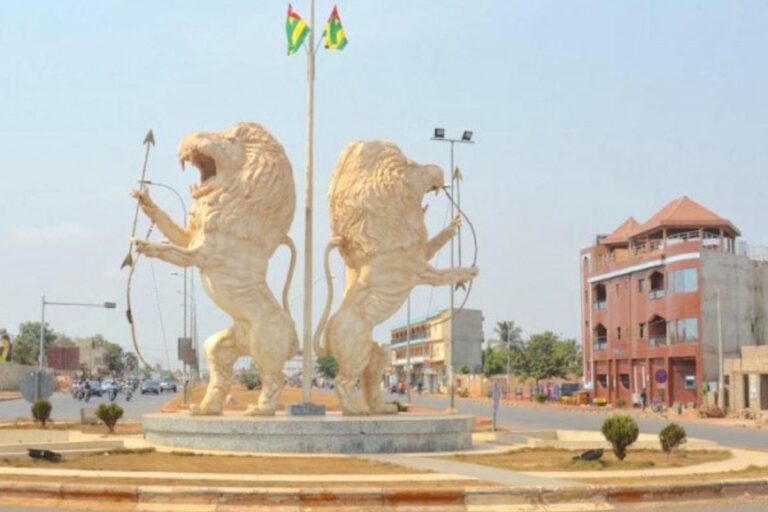 Gestion fonds Covid : quand le calme olympien au Togo tranche avec la grogne au Sénégal