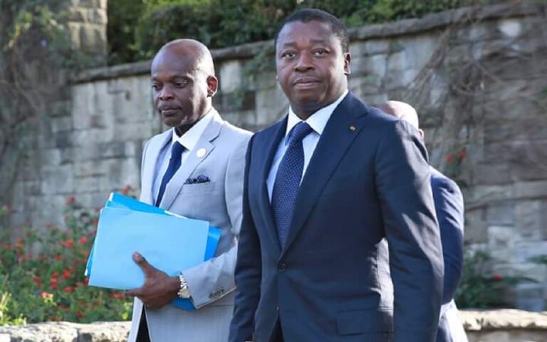 Togo : la frivolité d’une diplomatie qui s’éparpille au … Darfour