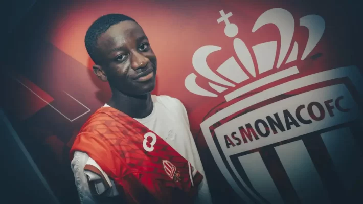 Football: quand le choix de pays pose un problème pour Nibombé Daré et son fils