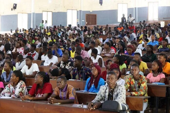 Togo–Rentrée universitaire 2023-2024 : « L’effort et l’assiduité » pour « faire florès »
