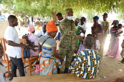 Kpendjal : l’armée offre des prestations médicales gratuites aux populations