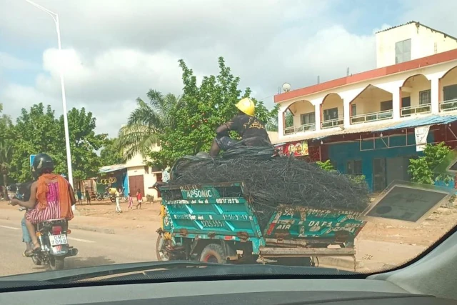 Togo / Environnement: Kégué-Zogbédji , halte aux pneus brûlés et leurs fumées industrielles préjudiciables à la santé